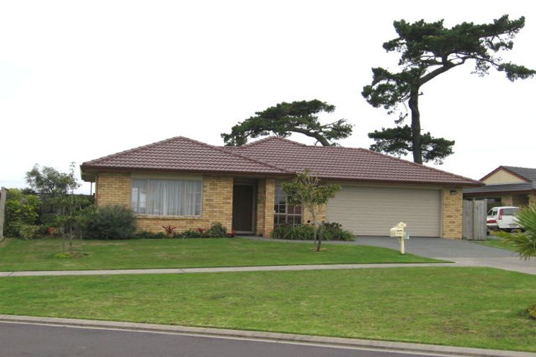 Photo of property in 33 Richfield Crescent, Westgate, Auckland, 0614