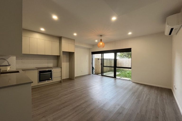 Photo of property in 12 Rangimarie Close, Opaheke, Papakura, 2113