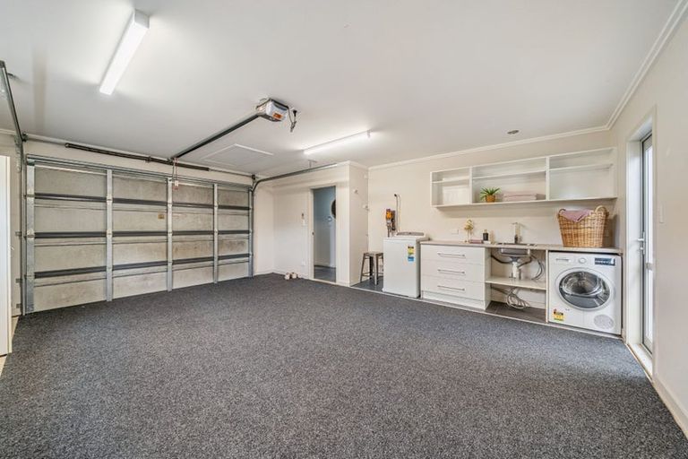 Photo of property in 65 Plateau Road, Te Marua, Upper Hutt, 5018