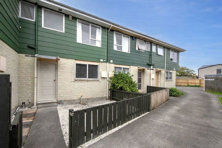 Photo of property in 4/19 Hargest Crescent, Sydenham, Christchurch, 8023
