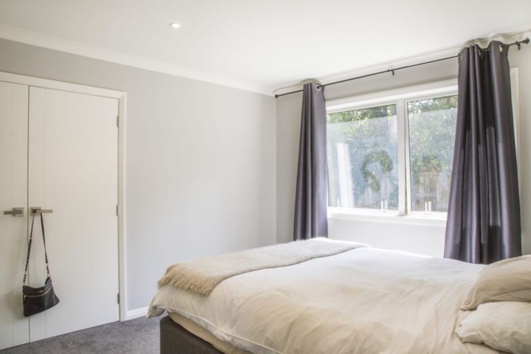 Photo of property in 11b Bank Street, Hillcrest, Auckland, 0627