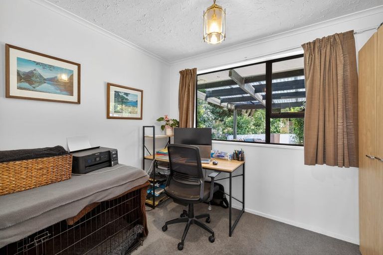 Photo of property in 32 Scarlet Oak Drive, West Melton, Christchurch, 7676