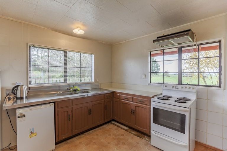 Photo of property in 19 Ellison Street, Otane, 4202