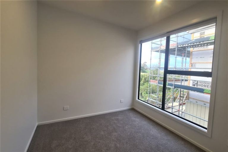 Photo of property in 44 Koreke Close, Kenepuru, Porirua, 5022