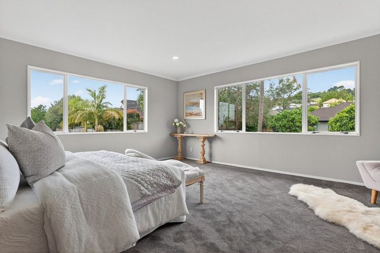 Photo of property in 32 Delmont Close, East Tamaki Heights, Auckland, 2016