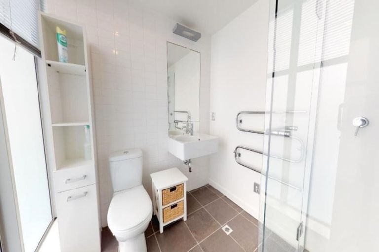 Photo of property in Portal Apartments, 1d/42 Cable Street, Te Aro, Wellington, 6011