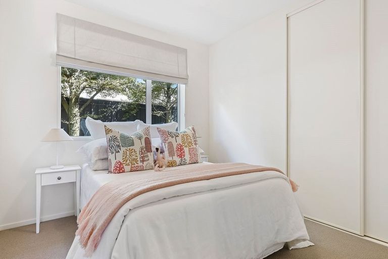 Photo of property in 2 John Campbell Crescent, Hillmorton, Christchurch, 8024