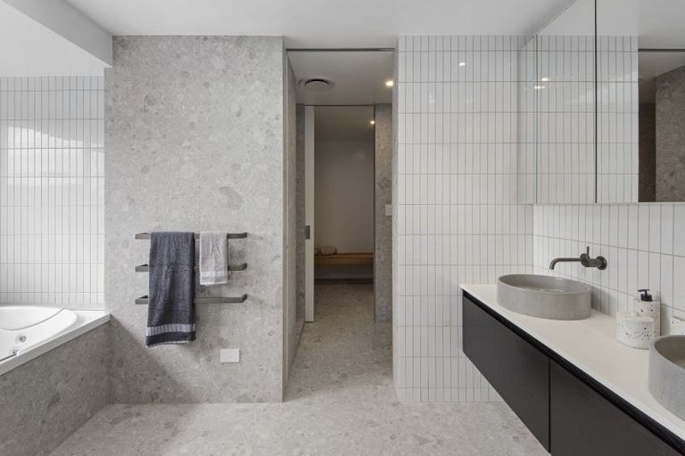 Photo of property in 29 Idris Road, Fendalton, Christchurch, 8052