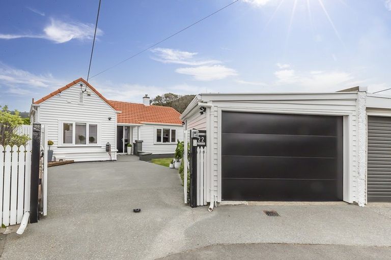 Photo of property in 22 Donald Crescent, Karori, Wellington, 6012