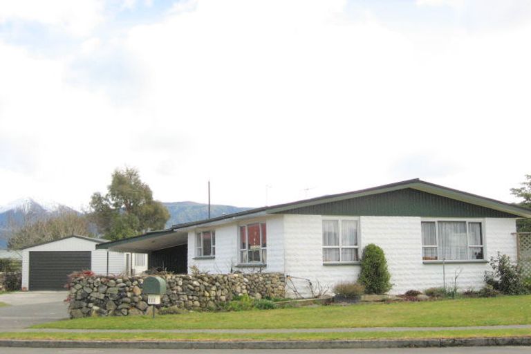 Photo of property in 111 Quintin Drive, Te Anau, 9600