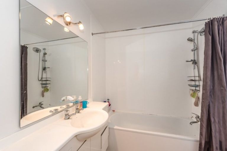 Photo of property in 83 Te Aroha Street, Hamilton East, Hamilton, 3216