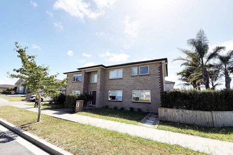 Photo of property in 16 Coolaghy Drive, Flat Bush, Auckland, 2019