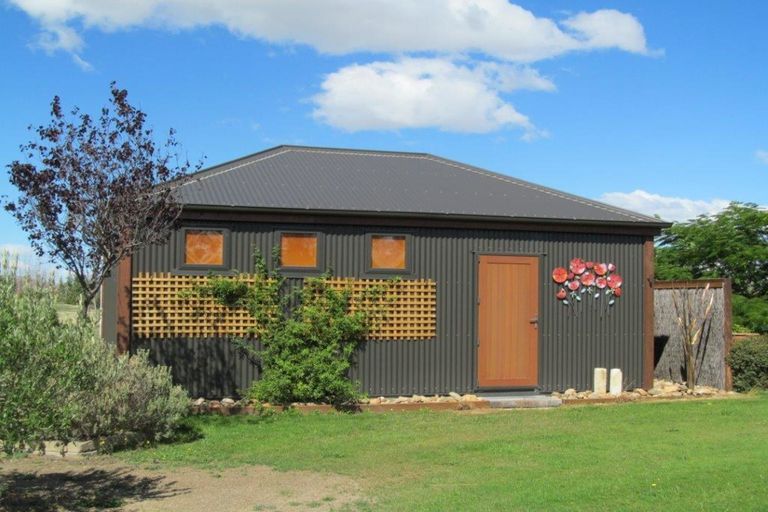 Photo of property in 442 Letts Gully Road, Letts Gully, Alexandra, 9393