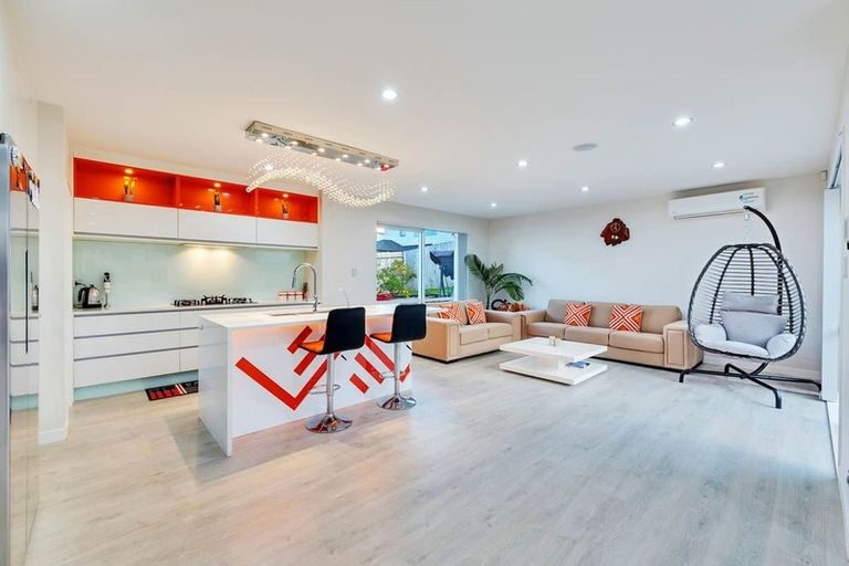 Photo of property in 92 Babich Road North, Ranui, Auckland, 0612