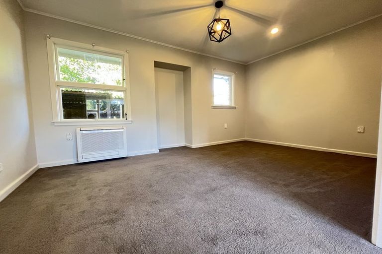 Photo of property in 31 Fifield Terrace, Waltham, Christchurch, 8023