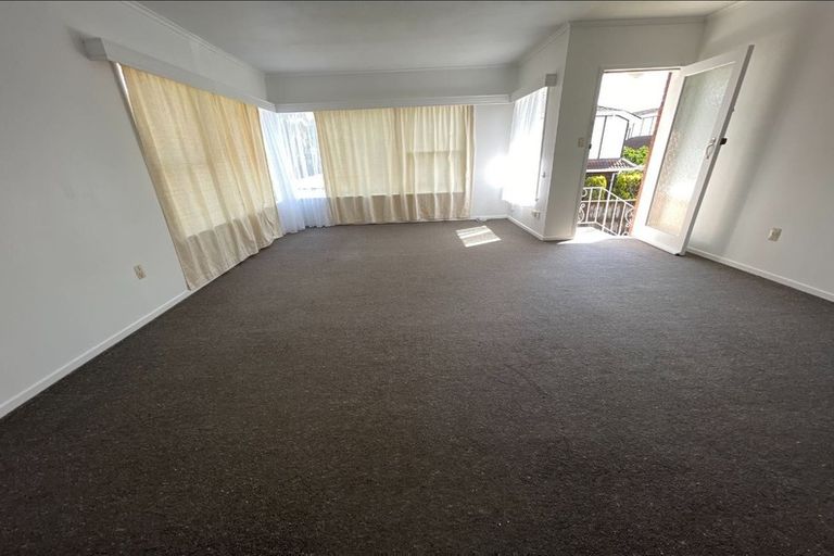 Photo of property in 3/44 East Coast Road, Milford, Auckland, 0620