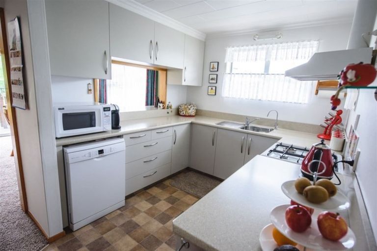 Photo of property in 14 Cambridge Street, Balclutha, 9230