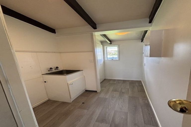 Photo of property in 2 Channel View Road, Clarks Beach, Pukekohe, 2679