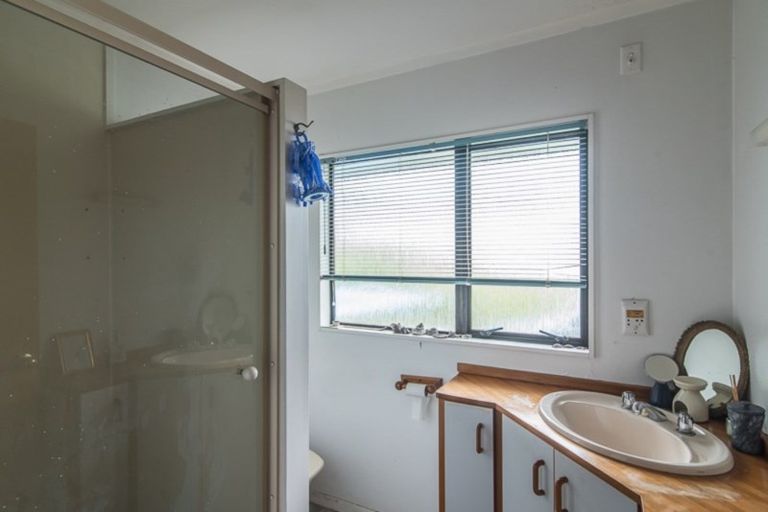 Photo of property in 140 Arawhata Road, Paraparaumu, 5032