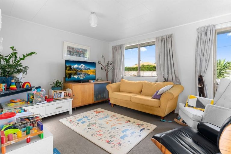 Photo of property in 5 South Road, Waipu, 0510