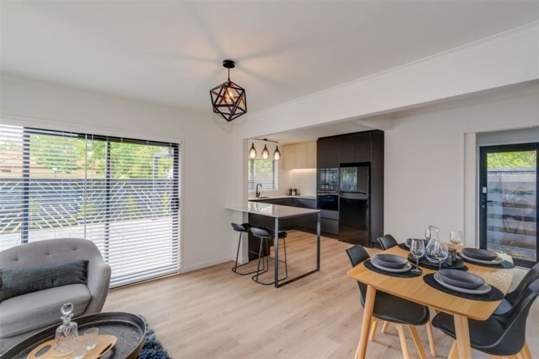 Photo of property in 2/23 Hamilton Avenue, Ilam, Christchurch, 8041