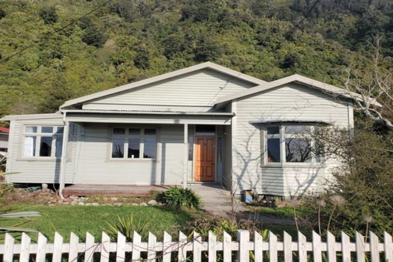 Photo of property in 19 Torea Street, Granity, 7823