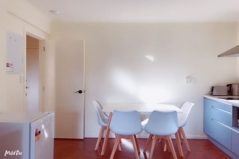 Photo of property in 2/58 Cliff Road, Torbay, Auckland, 0630