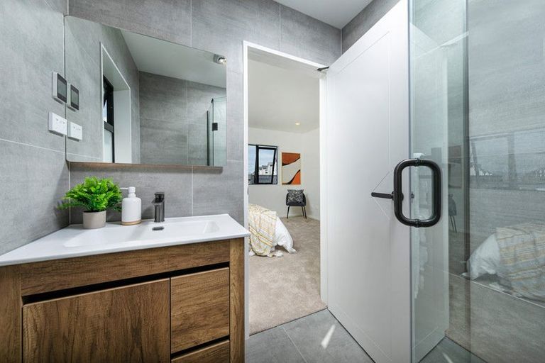 Photo of property in 3 Riroriro Road, Hobsonville, Auckland, 0616