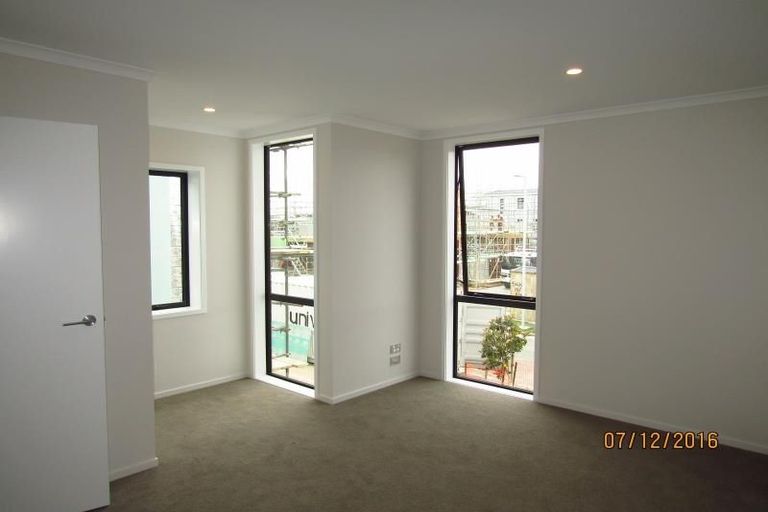 Photo of property in 20 Tuatua Road, Hobsonville, Auckland, 0616