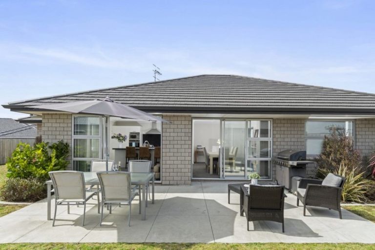 Photo of property in 127 Palm Springs Boulevard, Papamoa Beach, Papamoa, 3118