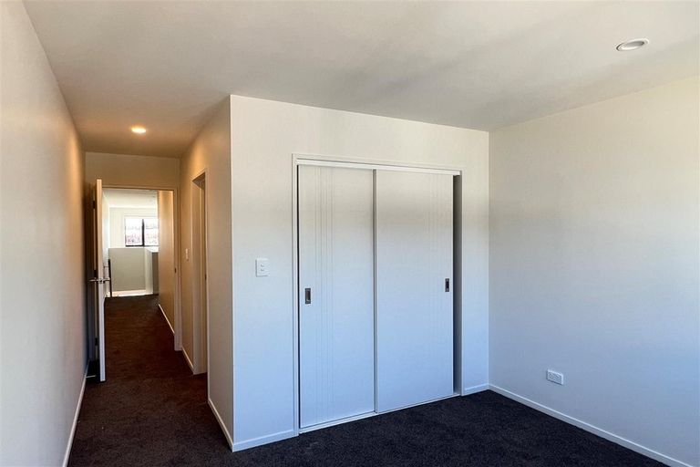 Photo of property in 1 Aramata Road, Papakura, 2110