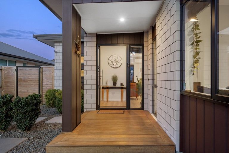 Photo of property in 82 Awataha Crescent, Pyes Pa, Tauranga, 3110