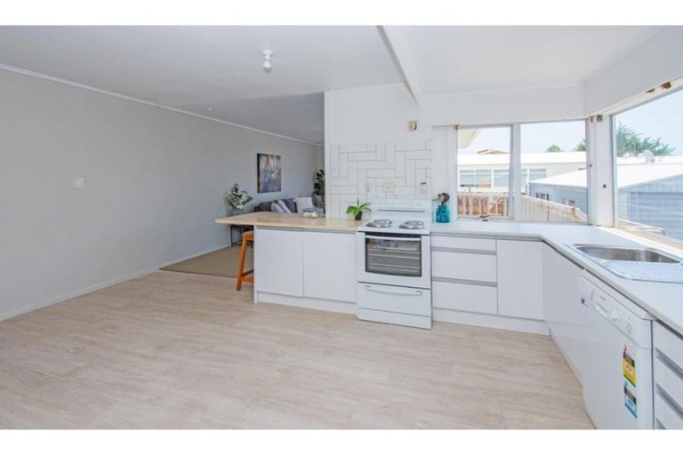 Photo of property in 50 Watts Road, Manurewa, Auckland, 2102