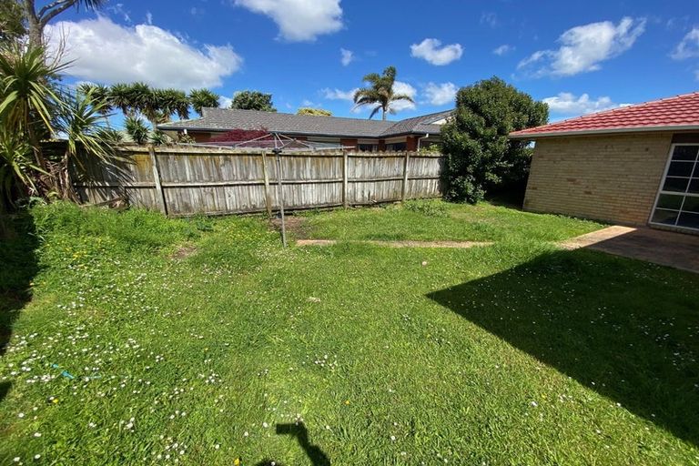 Photo of property in 18 Newbegin Place, Weymouth, Auckland, 2103