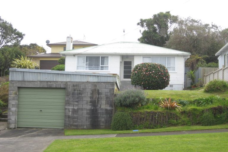 Photo of property in 16 Parris Street, Moturoa, New Plymouth, 4310