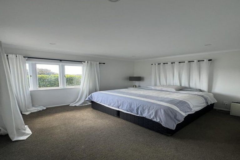 Photo of property in 3a Paton Avenue, Te Atatu South, Auckland, 0610