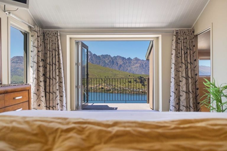 Photo of property in 6a Lancewood Lane, Queenstown, 9300