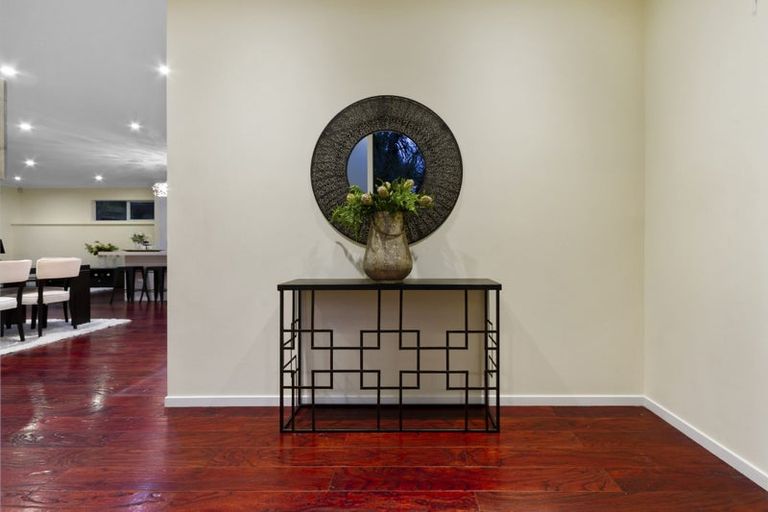 Photo of property in 9 Carex Way, Long Bay, Auckland, 0630