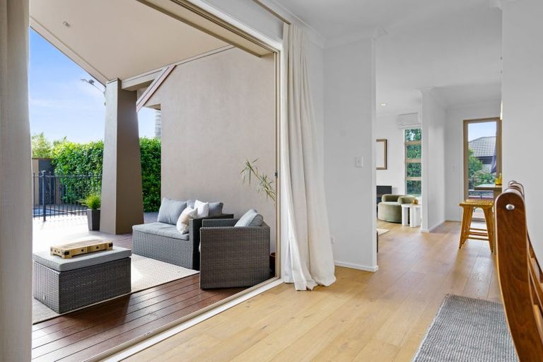 Photo of property in 5 Cooper Crescent, Cambridge, 3434