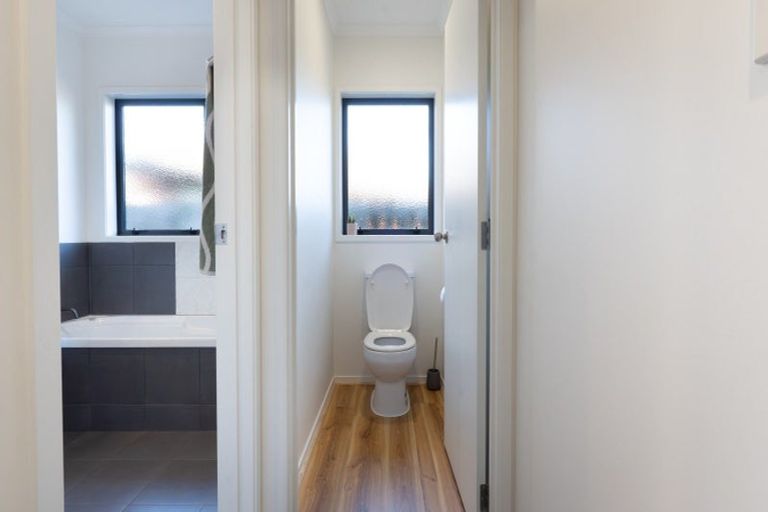 Photo of property in 98 Twin Oak Avenue, Papamoa Beach, Papamoa, 3118