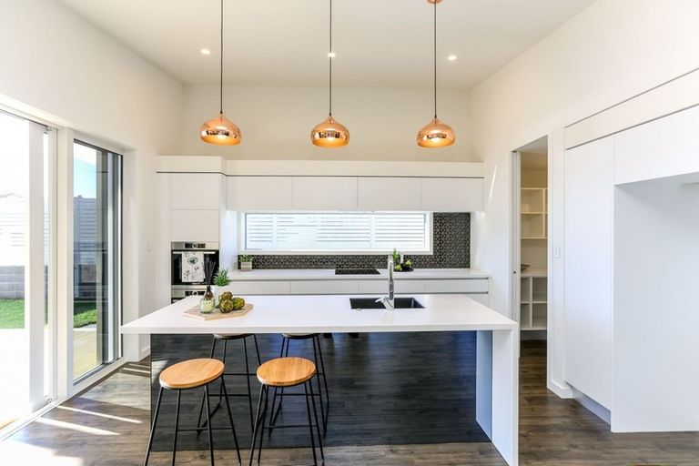 Photo of property in 54 Ainslee Street, Highlands Park, New Plymouth, 4312