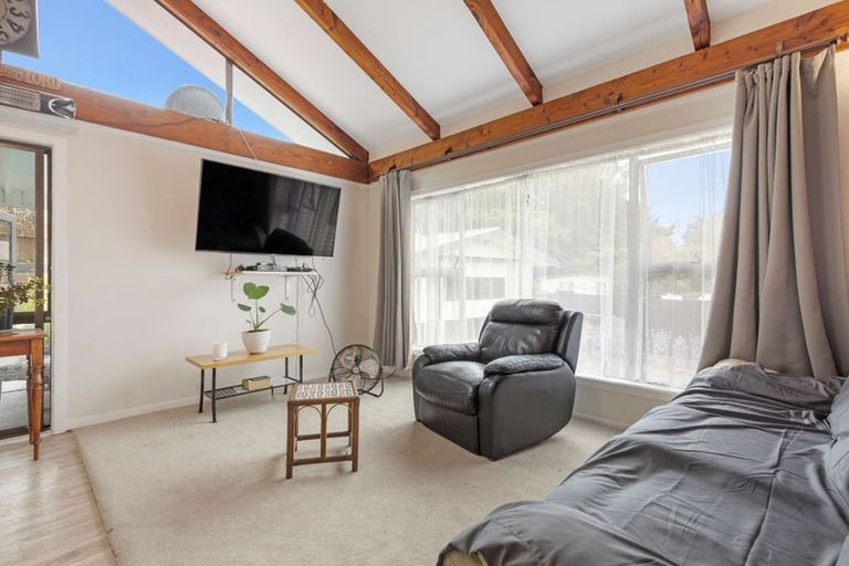 Photo of property in 11 Gordon Road, Western Heights, Rotorua, 3015