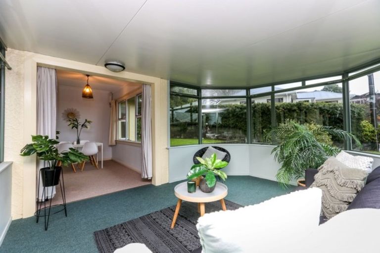 Photo of property in 87 Paynters Avenue, Strandon, New Plymouth, 4312