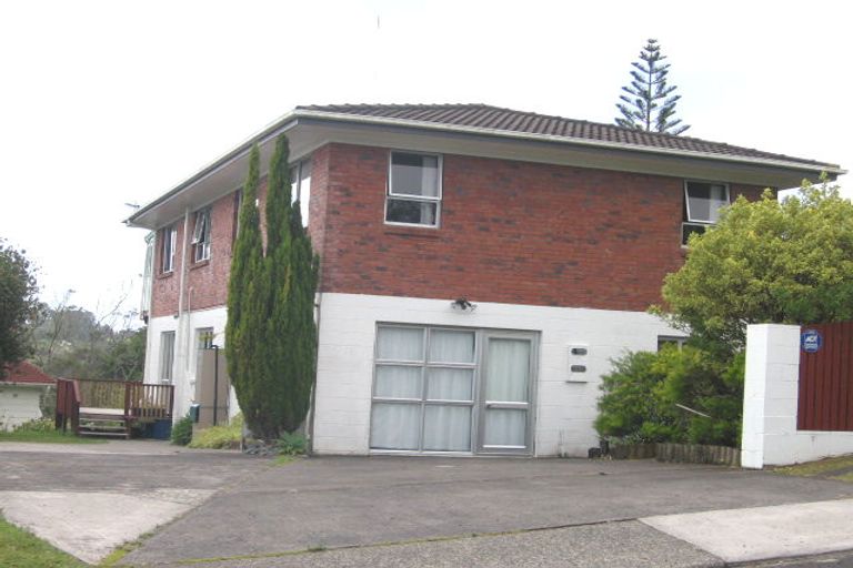 Photo of property in 9 Morriggia Place, Bayview, Auckland, 0629