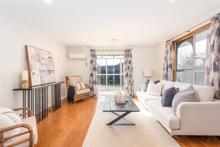 Photo of property in 27 Resolution Place, Bryndwr, Christchurch, 8053