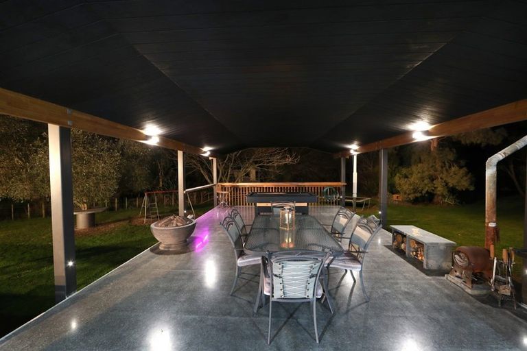 Photo of property in 688 Puketapu Road, Puketapu, Napier, 4183