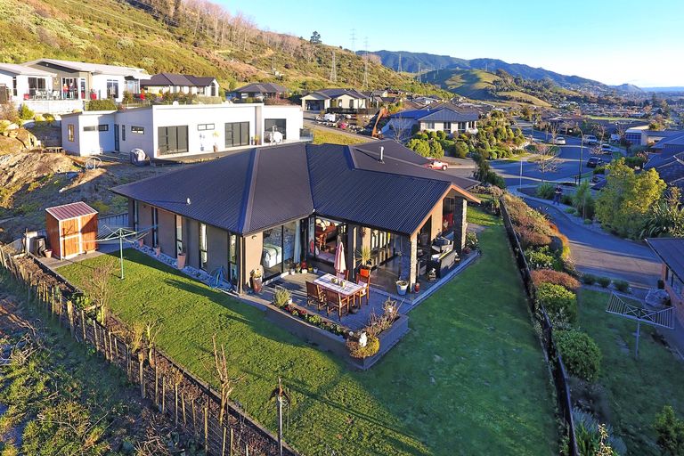 Photo of property in 63 Somerset Terrace, Stoke, Nelson, 7011