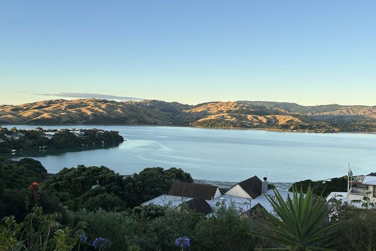 Photo of property in 115 Kahu Road, Paremata, Porirua, 5024