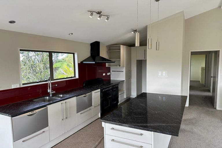 Photo of property in 168a Scenic Drive, Titirangi, Auckland, 0604