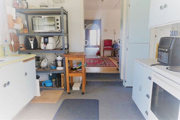 Photo of property in 10 Salisbury Street, Dannevirke, 4930